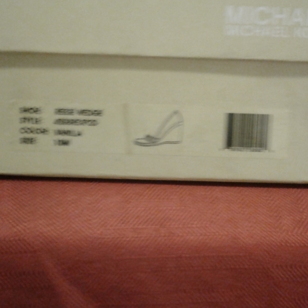 Shoes - Picture 2 of 5